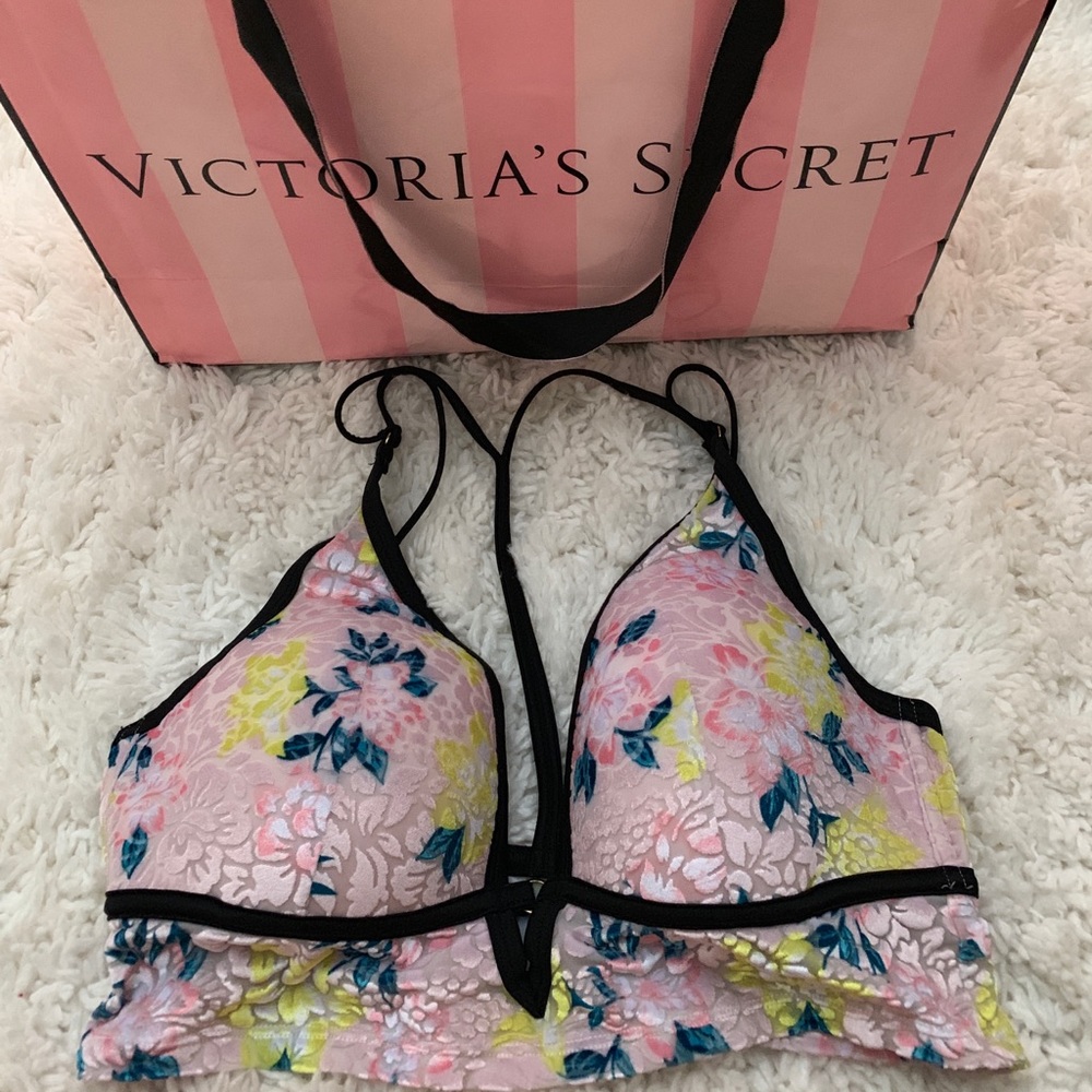 Victoria’s Secret Bra Size Medium